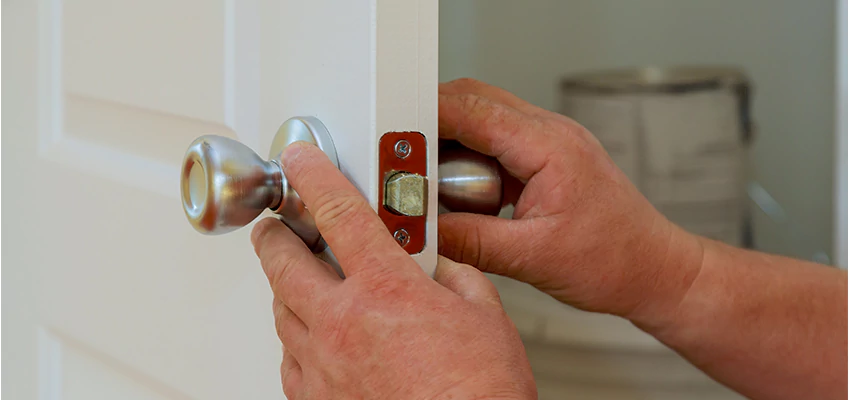 AAA Locksmiths For lock Replacement in Riverview, Florida